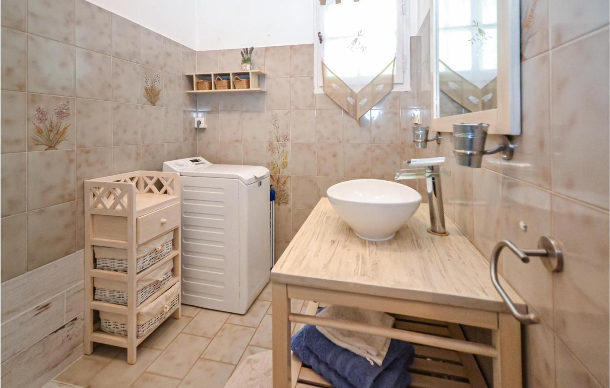 1 Bedroom Pet Friendly Home In Entrechaux Zewnętrze zdjęcie