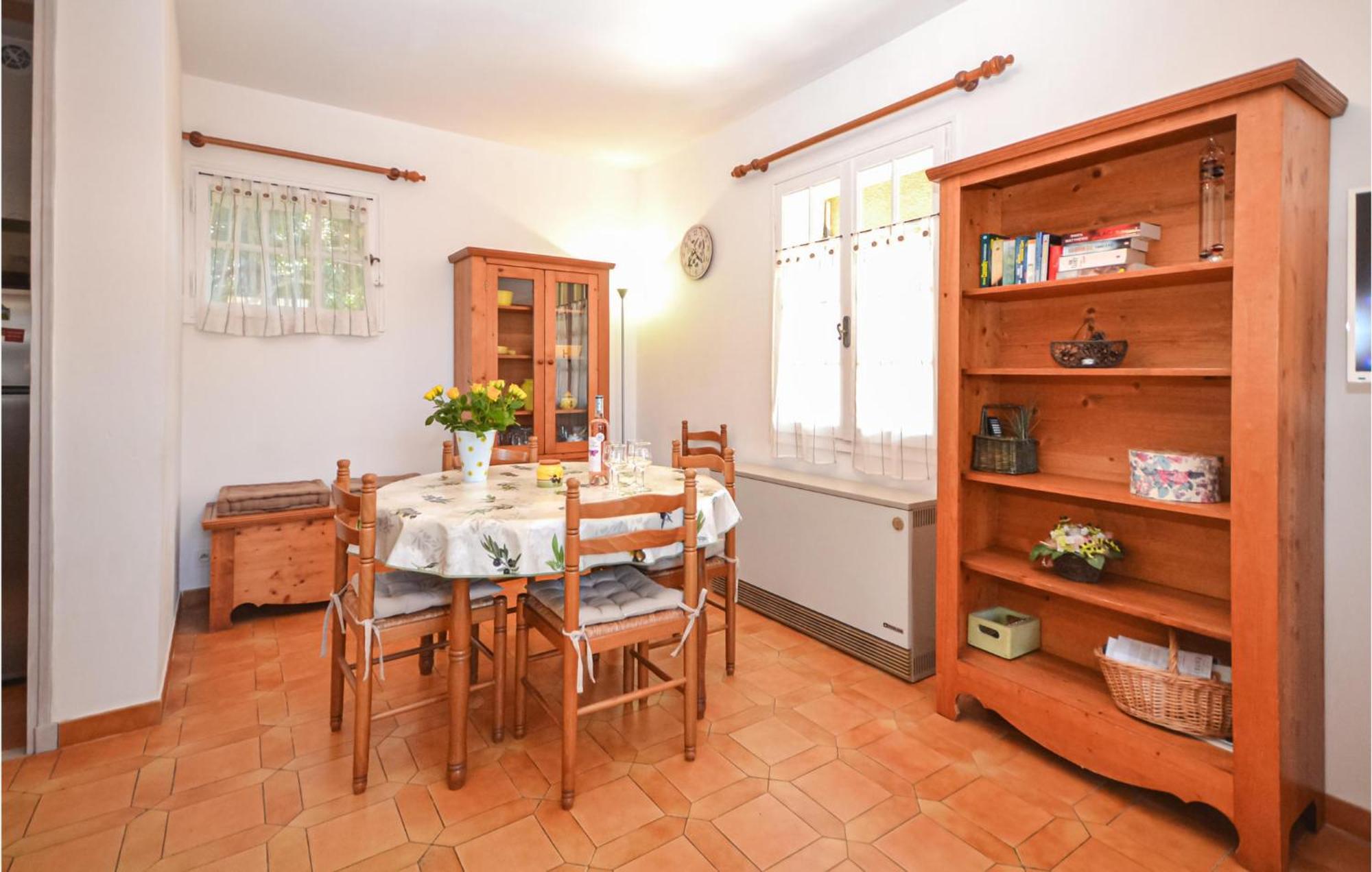 1 Bedroom Pet Friendly Home In Entrechaux Zewnętrze zdjęcie
