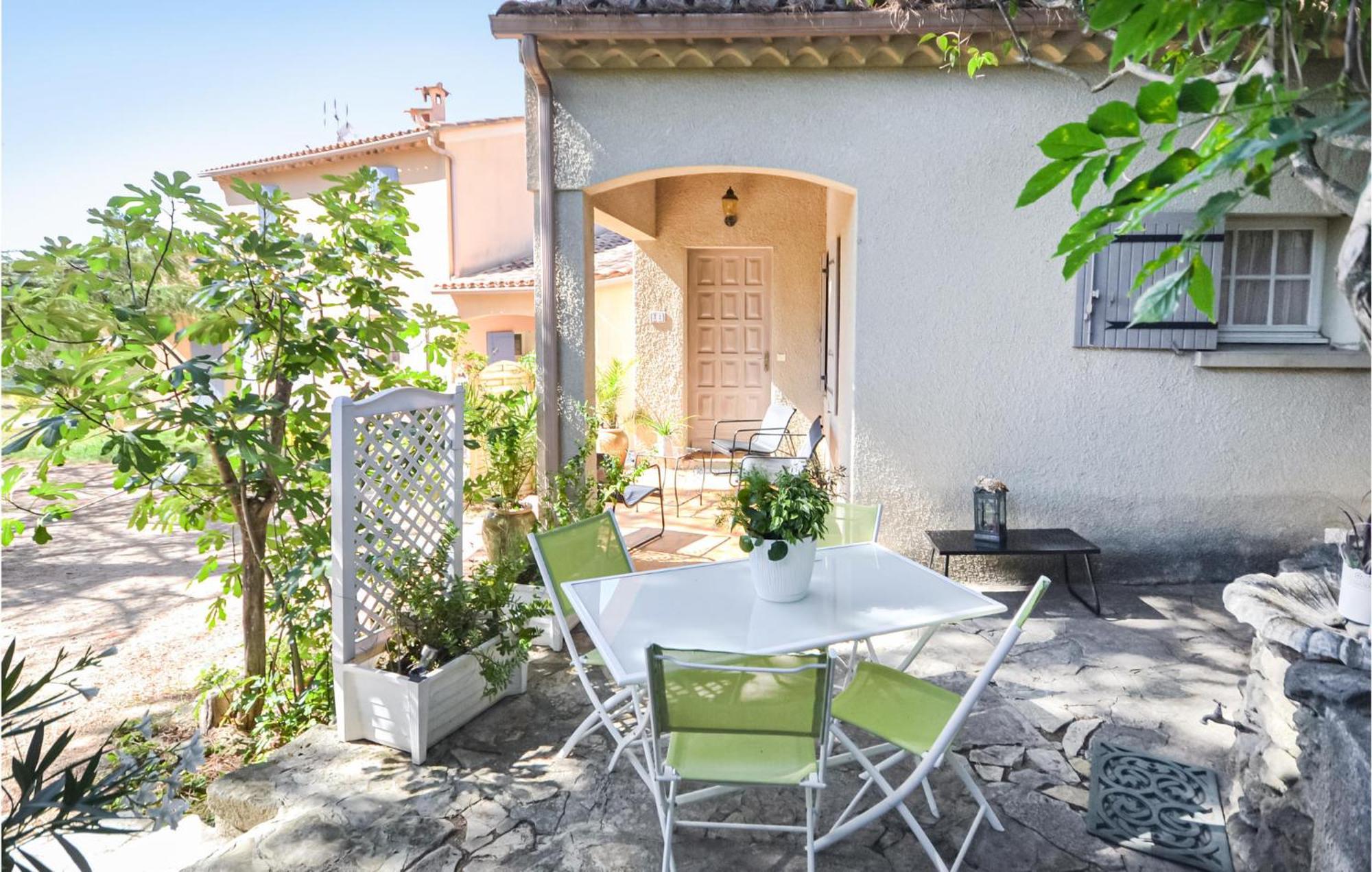 1 Bedroom Pet Friendly Home In Entrechaux Zewnętrze zdjęcie